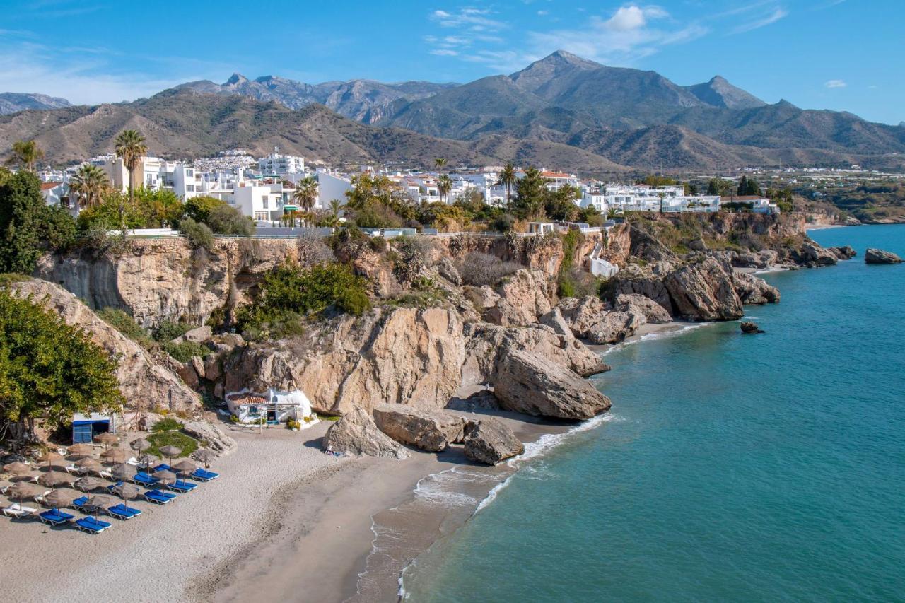 Apartamentos Vacacional En Plaza De Espana Nerja Exteriör bild